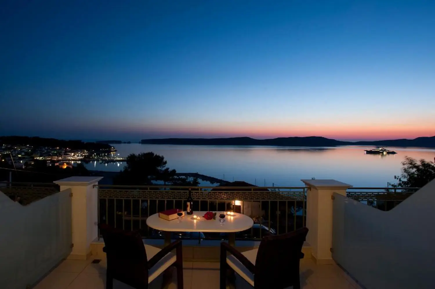 hotels pylos messinia