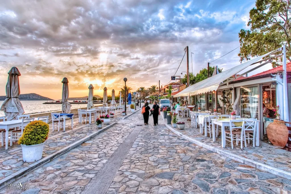 Πεζόδρομος Γιάλοβα Πύλος luxury διακοπές