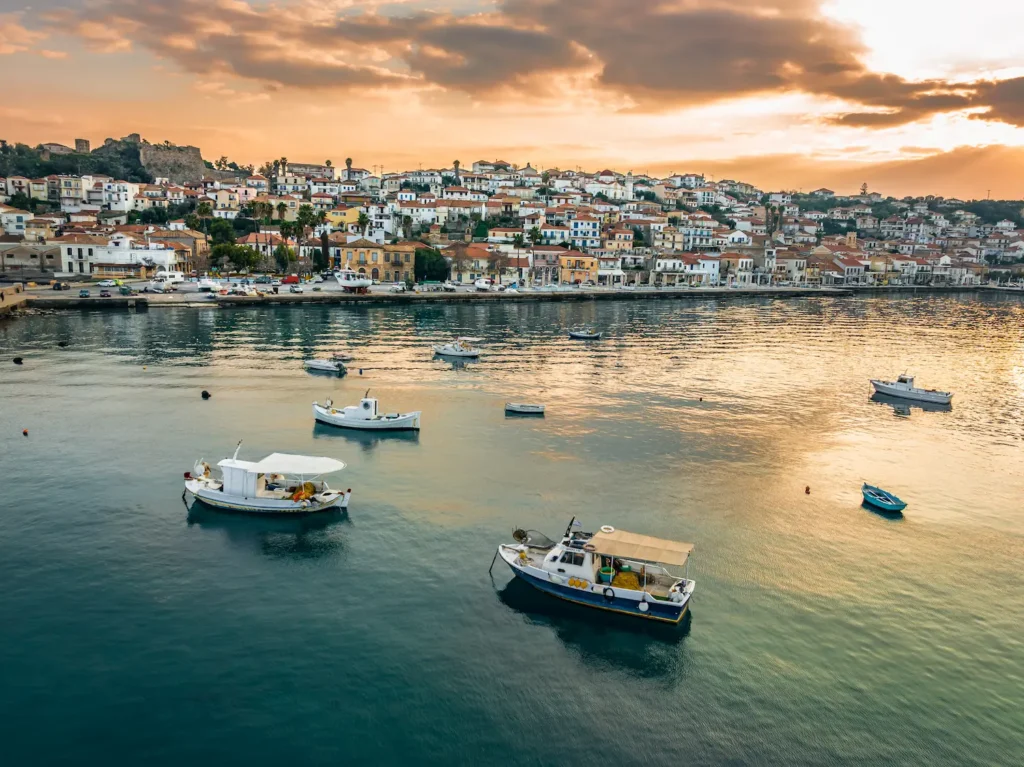 Λιμάνι Κορώνης Μεσσηνία βράδυ
