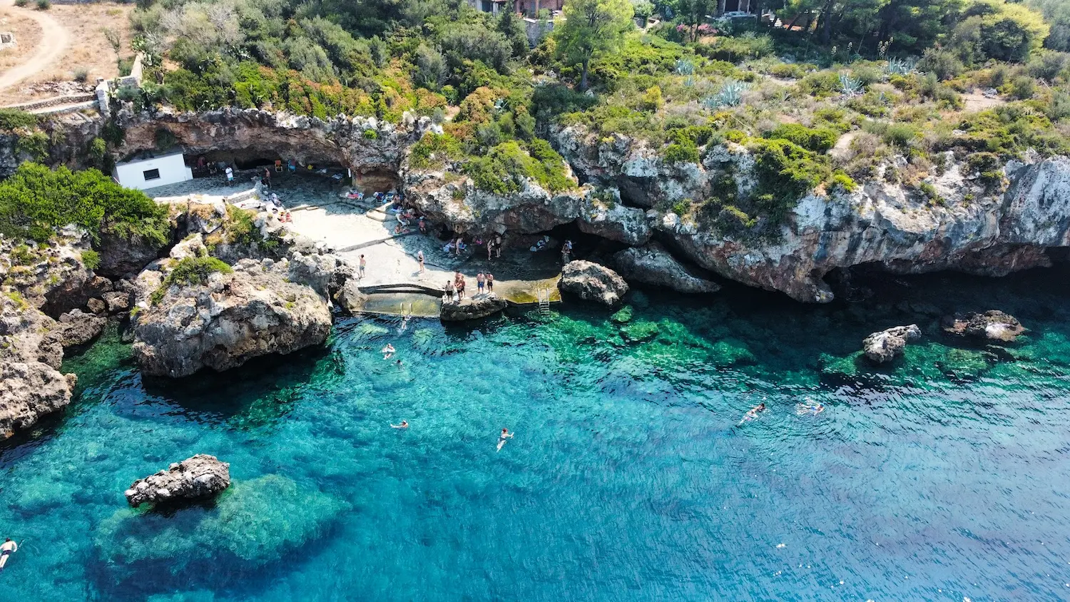Itineraries Messinia Mani Gnospi Agios Nikolaos Beach