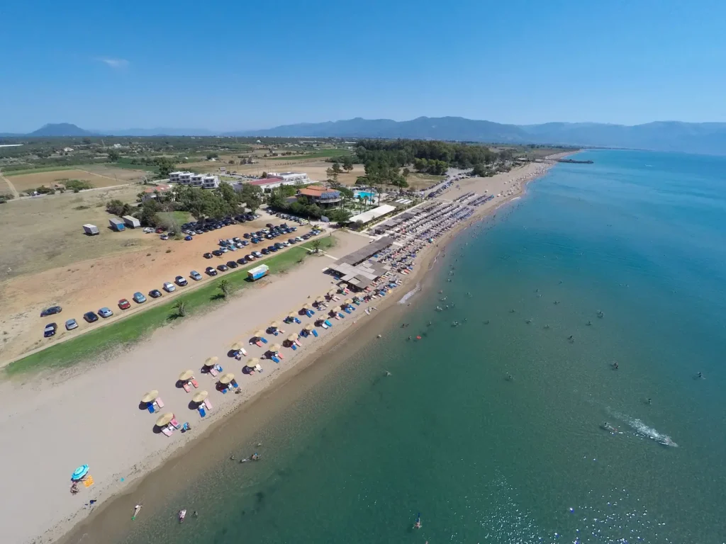 Mpouka beach west side