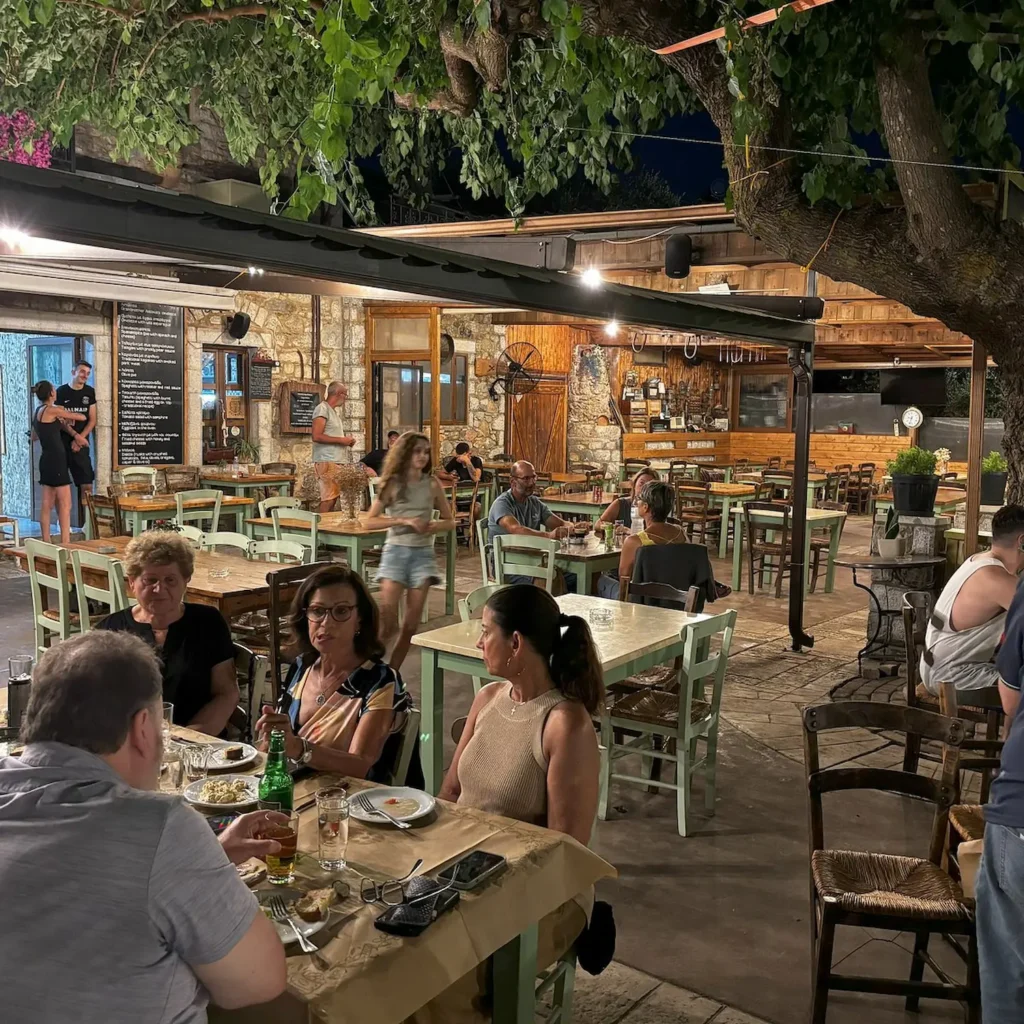 Taverna Platanos Thalames